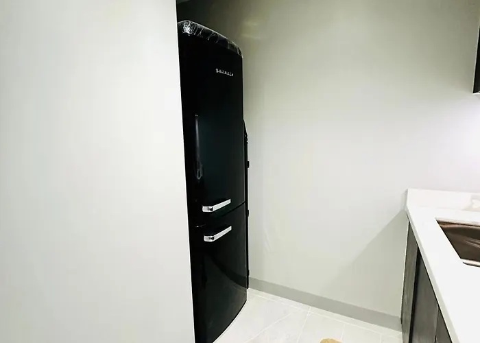 Uptown Bgc Gem: Big + Washer + Prime Spot Manila